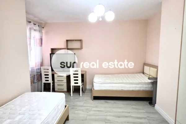 Shtepi ne shitje Apartament ne Shkoder, 2+1, Mobilimi E mobiluar, Pagesa 13,500,000  Leke.