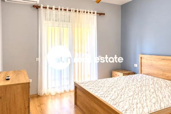 Shtepi me qera Apartament ne Shkoder, 1+1, Mobilimi E mobiluar, Pagesa 42,000  Leke.