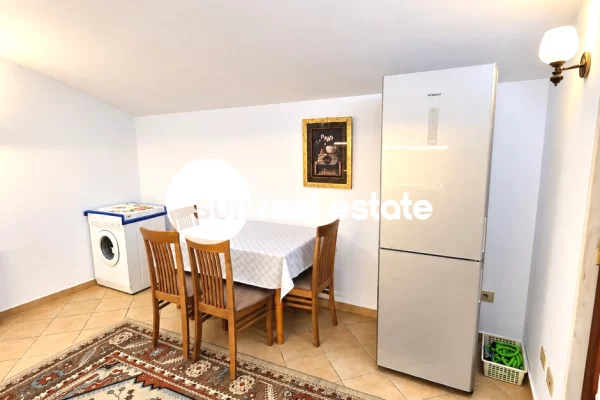 Shtepi me qera Vila Luksoze ne Shkoder, 2+1, Mobilimi E mobiluar, Pagesa 800  Euro.