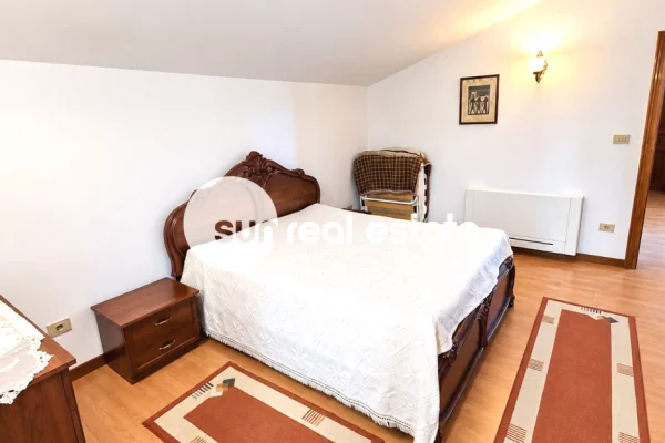 Shtepi me qera Vila Luksoze ne Shkoder, 2+1, Mobilimi E mobiluar, Pagesa 800  Euro.