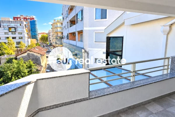 Shtepi me qera Vila Luksoze ne Shkoder, 2+1, Mobilimi E mobiluar, Pagesa 800  Euro.