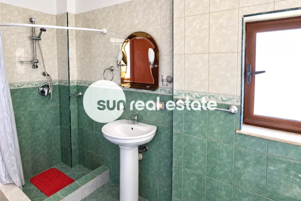 Shtepi ne shitje Apartament ne Shkoder, 1+1, Mobilimi E mobiluar, Pagesa 99,000  Euro.