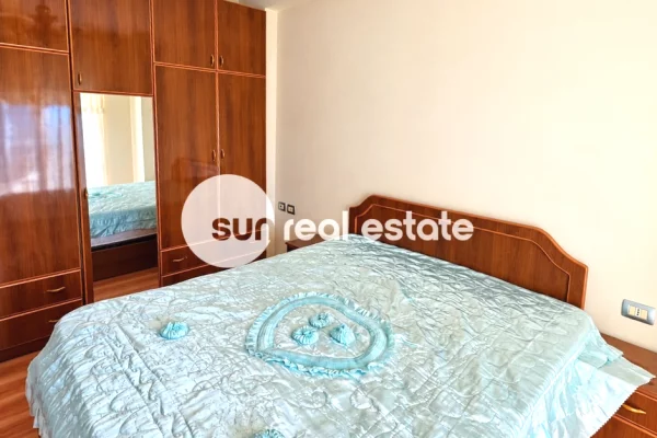 Shtepi ne shitje Apartament ne Shkoder, 1+1, Mobilimi E mobiluar, Pagesa 99,000  Euro.