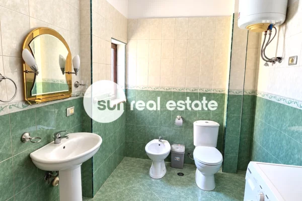 Shtepi ne shitje Apartament ne Shkoder, 1+1, Mobilimi E mobiluar, Pagesa 99,000  Euro.