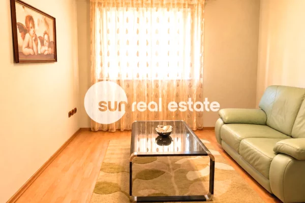 Shtepi me qera Apartament ne Shkoder, 2+1, Mobilimi E mobiluar, Pagesa 40,000  Leke.