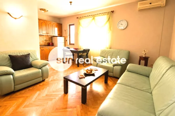 Shtepi me qera Apartament ne Shkoder, 2+1, Mobilimi E mobiluar, Pagesa 40,000  Leke.