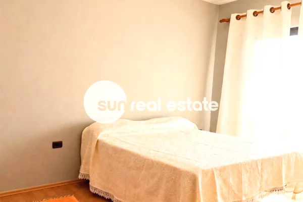Shtepi me qera Apartament ne Shkoder, 2+1, Mobilimi E mobiluar, Pagesa 40,000  Leke.