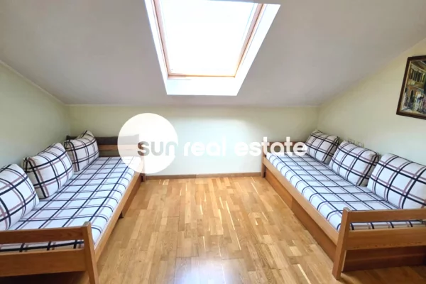Shtepi me qera Apartament ne Shkoder, 2+1, Mobilimi E mobiluar, Pagesa 70,000  Leke.