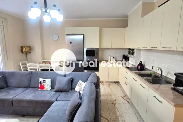 Shtepi me qera Apartament ne Shkoder, 2+1, Mobilimi E mobiluar, Pagesa 60,000  Leke.