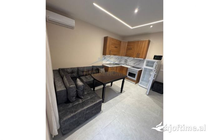 Shtepi me qera Apartament ne Durres, 1+1, Mobilimi E mobiluar, Pagesa 300  Euro.