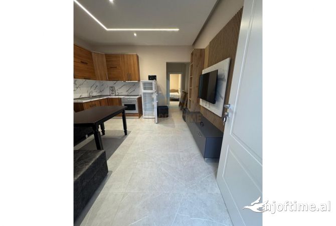 Qera, Apartament, Kati 1 i nje Vile 1+1, Golem