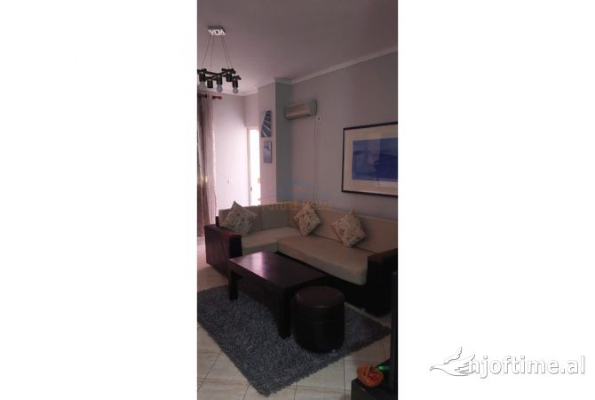 Shtepi me qera 1+1 ne Durres - 300 Euro