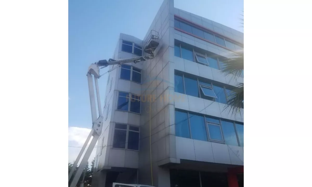 Shitet, Godine, Galaktiku, Durres