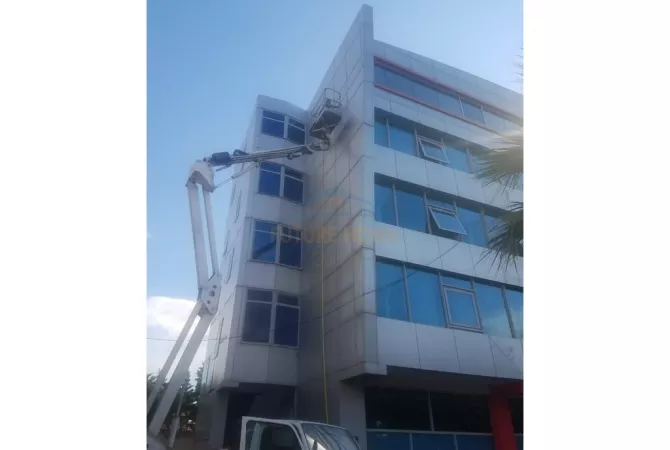 Ambient biznesi ne shitje 3+1 ne Durres - 2,500,000 Euro