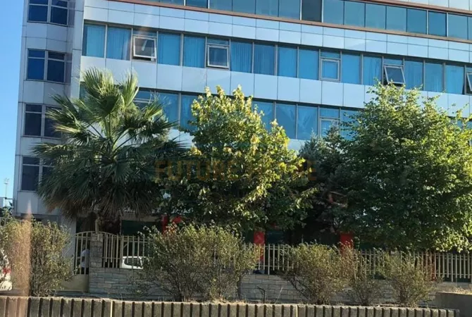 Ambient biznesi ne shitje 3+1 ne Durres - 2,500,000 Euro