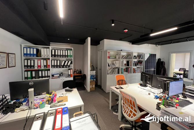 Ambient biznesi me qera 3+1 ne Tirane - 1,100 Euro