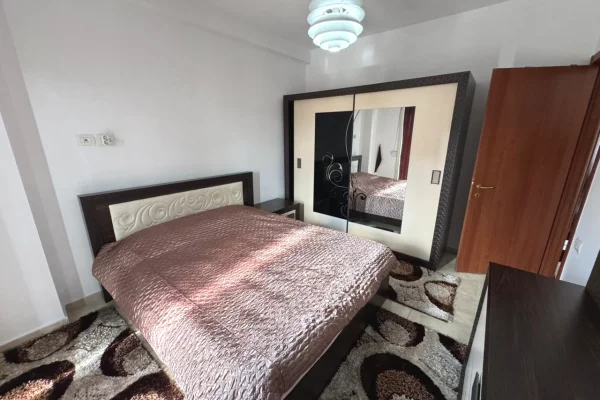 Shtepi me qera Apartament ne Tirane, 2+1, Mobilimi E mobiluar, Pagesa 600  Euro.