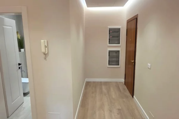 AMBIENT BIZNESI / ZYRE ME QIRA PRANE RTSH