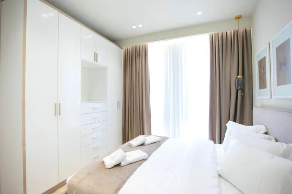 Shtepi me qera Apartament ne Tirane, 2+1, Mobilimi E mobiluar, Pagesa 1,500  Euro.