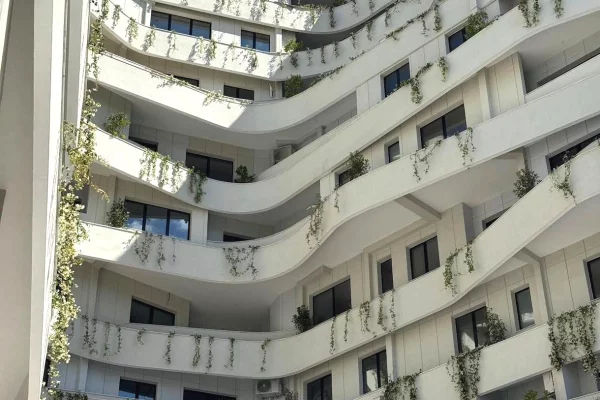 Shtepi ne shitje Apartament ne Tirane, 1+1, Mobilimi Bosh, pa mobiluar, Pagesa 158,000  Euro.