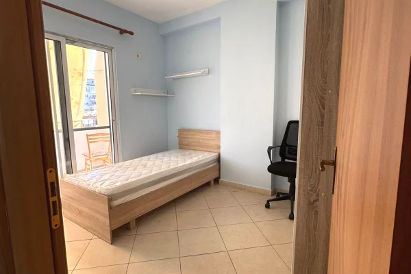Shtepi me qera Apartament ne Tirane, 2+1, Mobilimi E mobiluar, Pagesa 65,000  Leke.