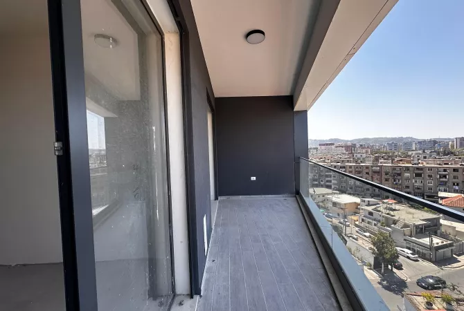 Shtepi ne shitje Apartament ne Tirane, 1+1, Mobilimi Bosh, pa mobiluar, Pagesa 130,000  Euro.