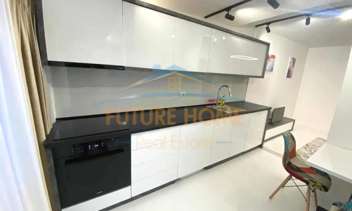 Shtepi ne shitje Apartament ne Tirane, Garsoniere, Mobilimi E mobiluar, Pagesa 115,000  Euro.