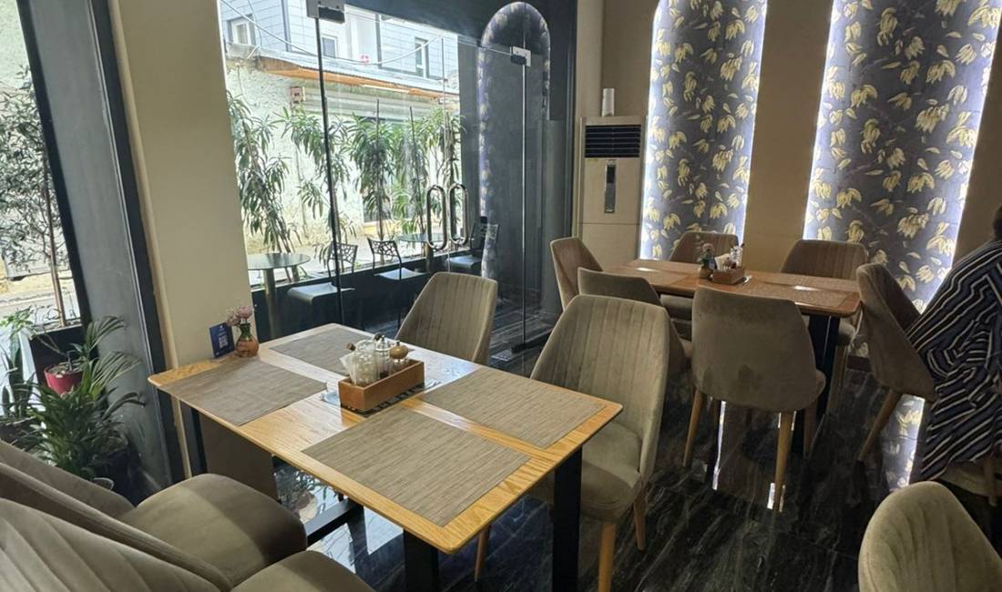 Jepet me qera restoranti 