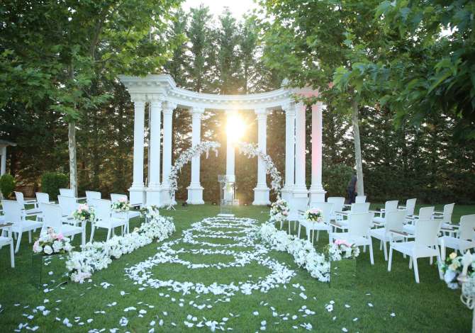 Holiday arrangements in Tirana - 35,000 Leke