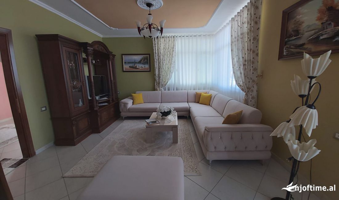 Casa privata/Indipendente in vendita a Koriza 5+1, Arredato