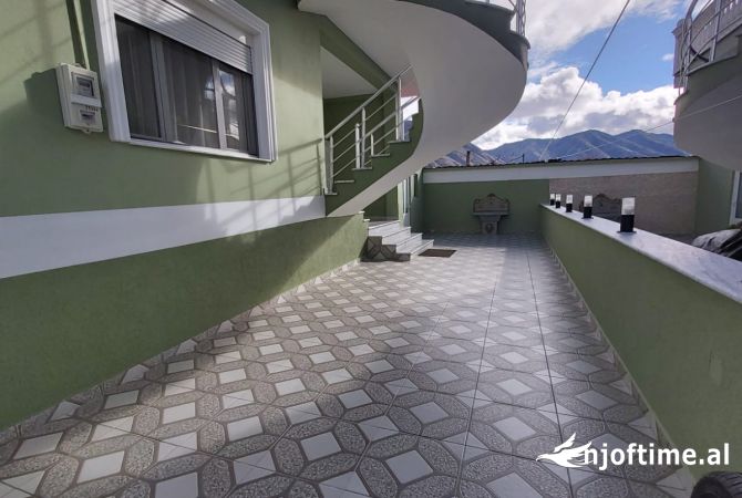 Casa privata/Indipendente in vendita a Koriza 5+1, Arredato