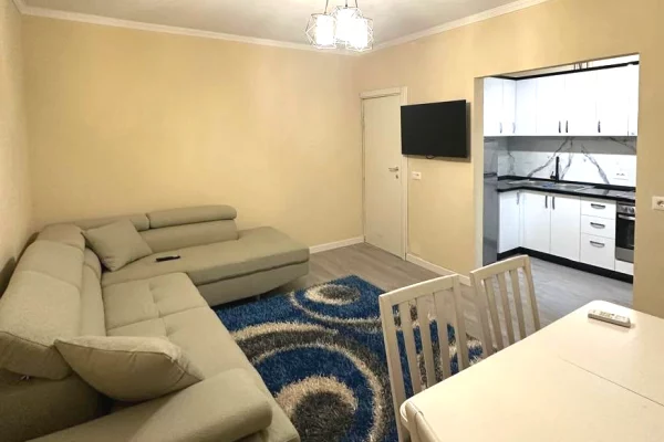 Shtepi me qera 1+1 ne Tirane - 449 Euro