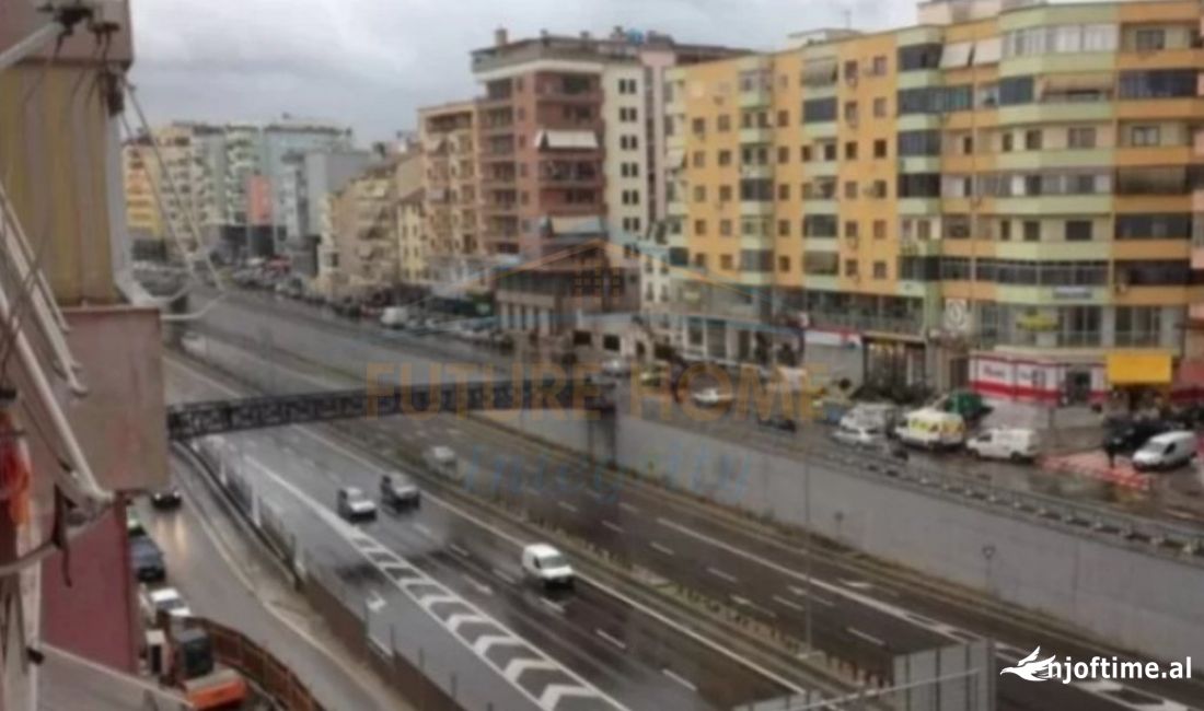 Shtepi ne shitje Apartament ne Tirane, 1+1, Mobilimi Pjeserisht e mobiluar, Pagesa 140,000  Euro.