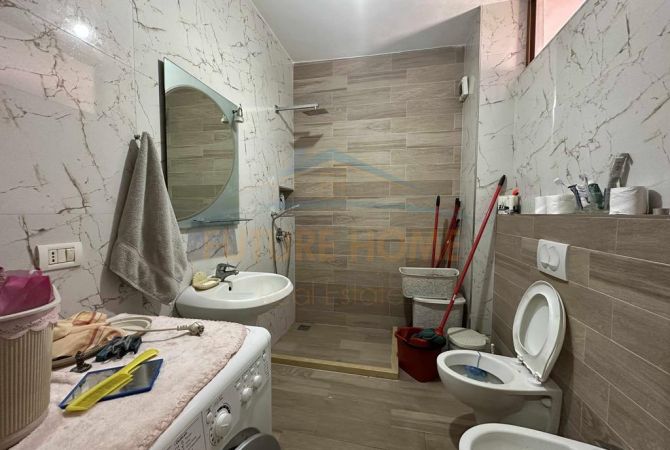 Shtepi ne shitje Apartament ne Tirane, 2+1, Mobilimi Bosh, pa mobiluar, Pagesa 115,000  Euro.