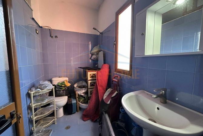 Shtepi ne shitje Apartament ne Tirane, 2+1, Mobilimi Bosh, pa mobiluar, Pagesa 115,000  Euro.