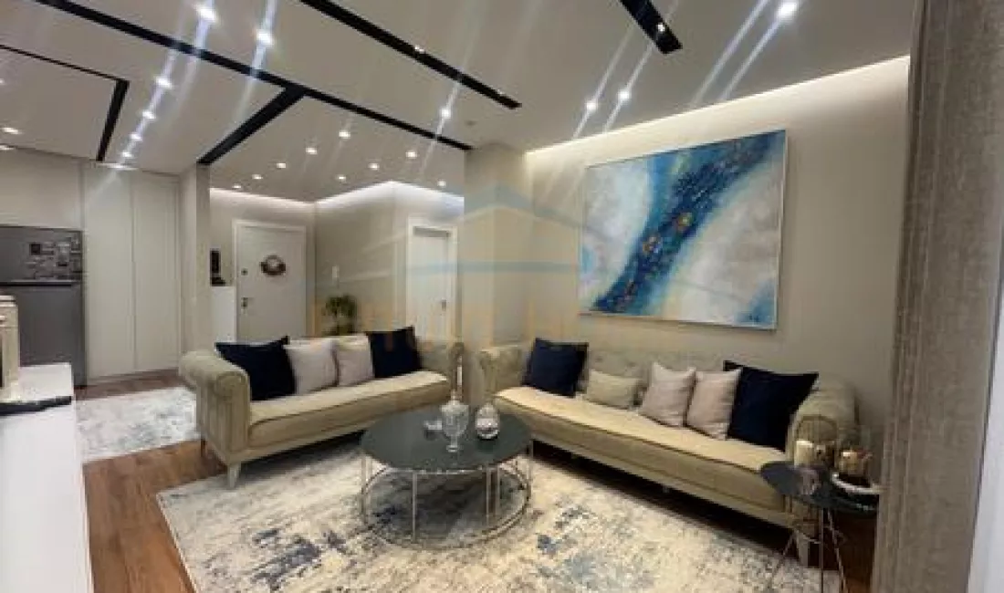 Shtepi ne shitje Apartament ne Tirane, 3+1, Mobilimi E mobiluar, Pagesa 250,000  Euro.