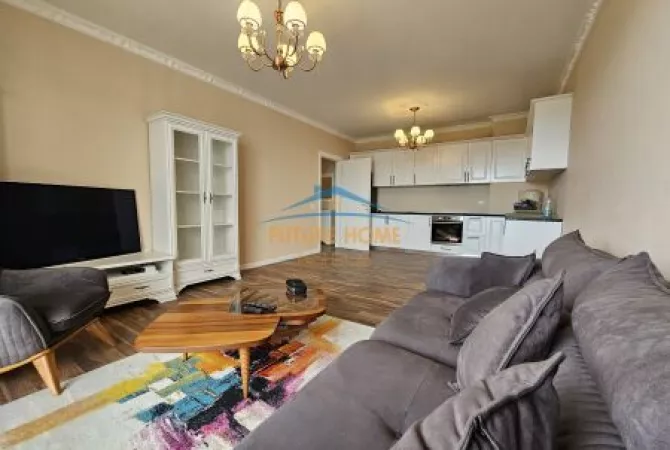 Shtepi ne shitje Apartament ne Tirane, 2+1, Mobilimi E mobiluar, Pagesa 240,000  Euro.