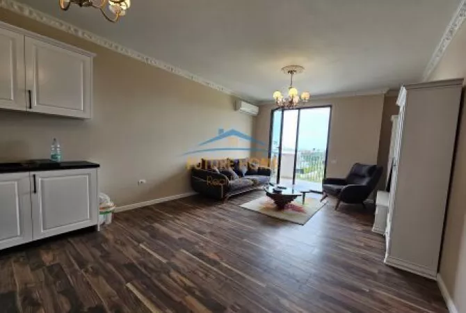 Shtepi ne shitje Apartament ne Tirane, 2+1, Mobilimi E mobiluar, Pagesa 240,000  Euro.