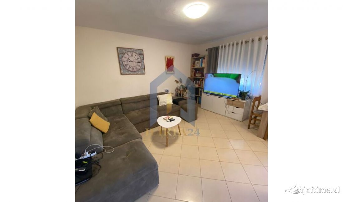 Shtepi ne shitje Apartament ne Tirane, 1+1, Mobilimi E mobiluar, Pagesa 92,000  Euro.