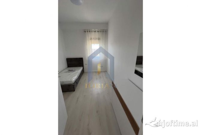 Shtepi me qera Apartament ne Tirane, 2+1, Mobilimi E mobiluar, Pagesa 570  Euro.