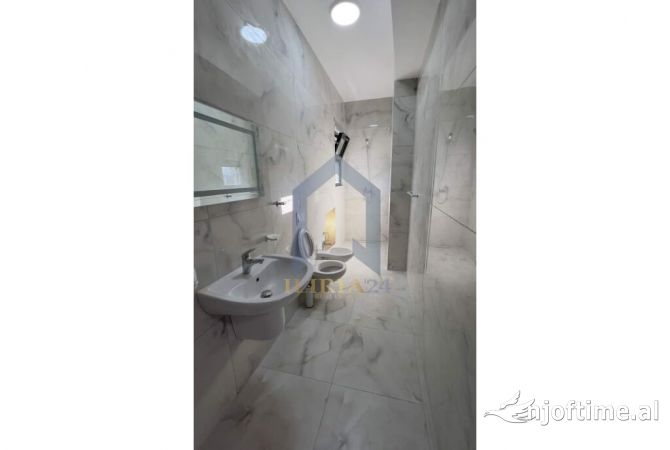 Shtepi me qera Apartament ne Tirane, 2+1, Mobilimi E mobiluar, Pagesa 570  Euro.