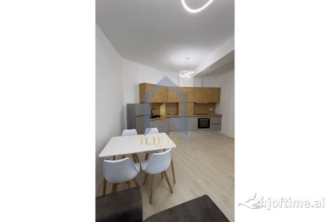Shtepi me qera Apartament ne Tirane, 2+1, Mobilimi E mobiluar, Pagesa 570  Euro.