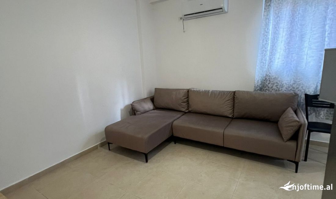 Shtepi me qera Apartament ne Tirane, 2+1, Mobilimi E mobiluar, Pagesa 350  Euro.