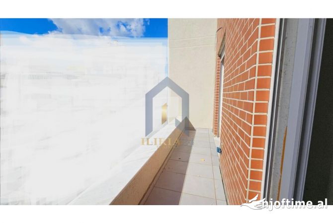 Shtepi ne shitje Apartament ne Tirane, 2+1, Mobilimi Bosh, pa mobiluar, Pagesa 290,000  Euro.