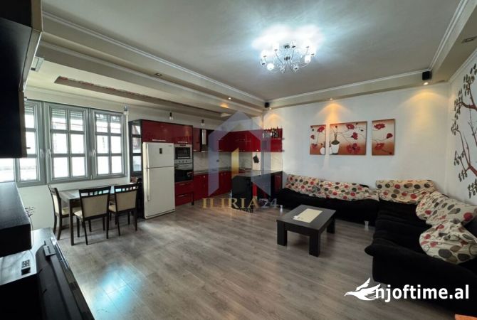Appartamento in affitto a Tirana 1+1, Arredato