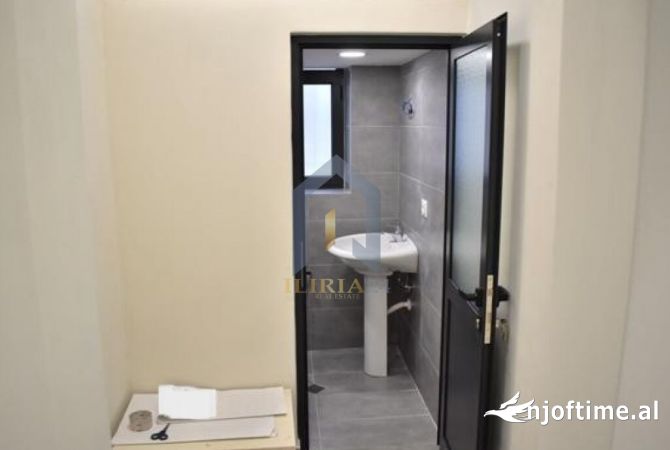 Business Property in Sale 1+1 in Tirana - 469,000 Euro
