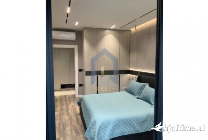 Shtepi ne shitje Apartament ne Tirane, 2+1, Mobilimi E mobiluar, Pagesa 300,000  Euro.