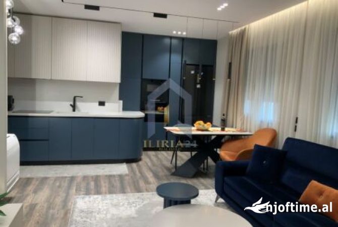 Shtepi ne shitje Apartament ne Tirane, 2+1, Mobilimi E mobiluar, Pagesa 300,000  Euro.