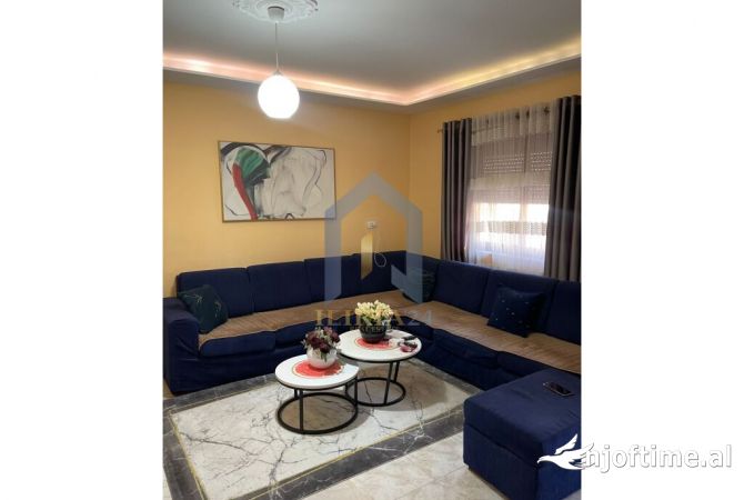 Appartamento in vendita a Tirana 2+1, Arredato