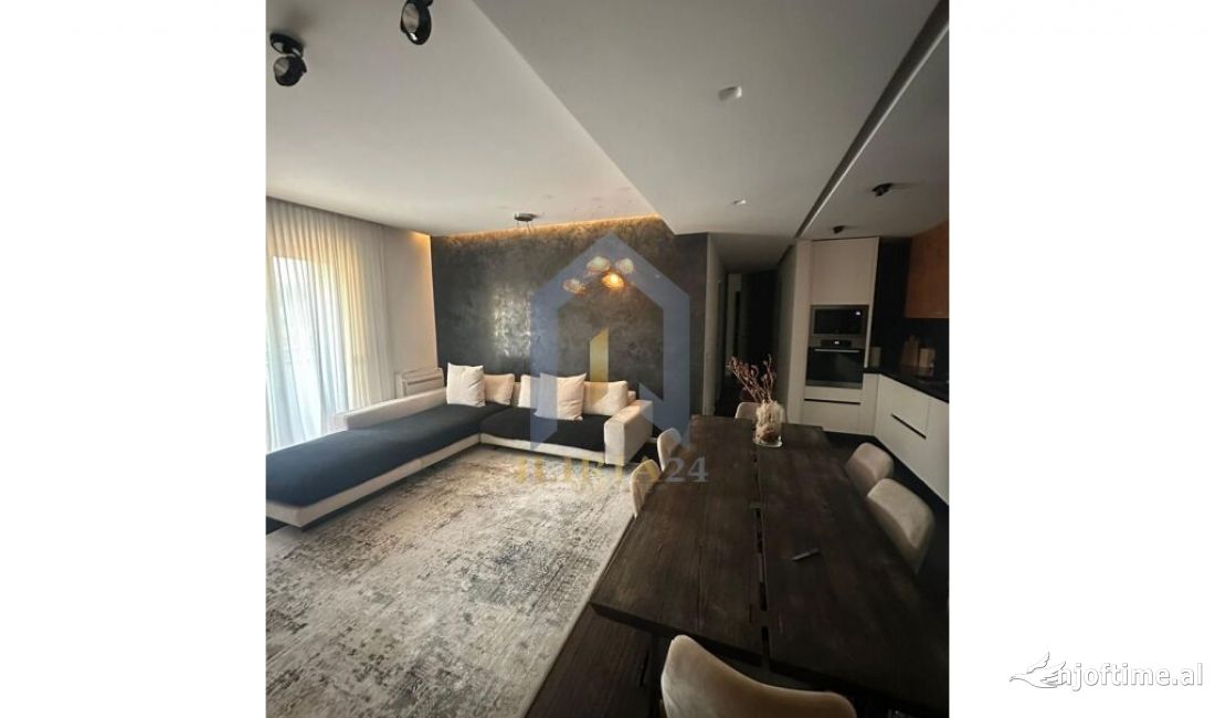 Appartamento in affitto a Tirana 2+1, Arredato